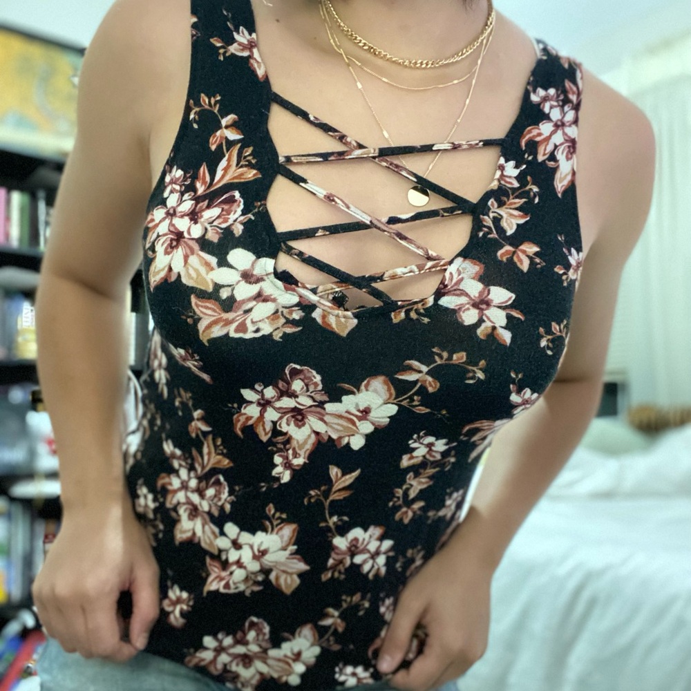 American Eagle boho floral black tank top